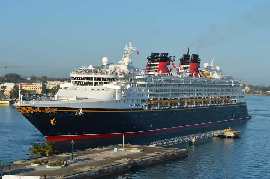 10-things-to-pack-for-a-disney-cruise-disney-insider-tips