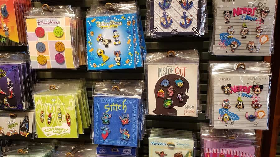 Disney TRADING PINS - Pin TRADING STARTER PACK R1 - BULK - Disneyland World