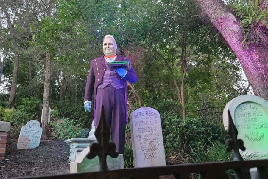 Live ghost at Haunted Mansion during Halloween Party