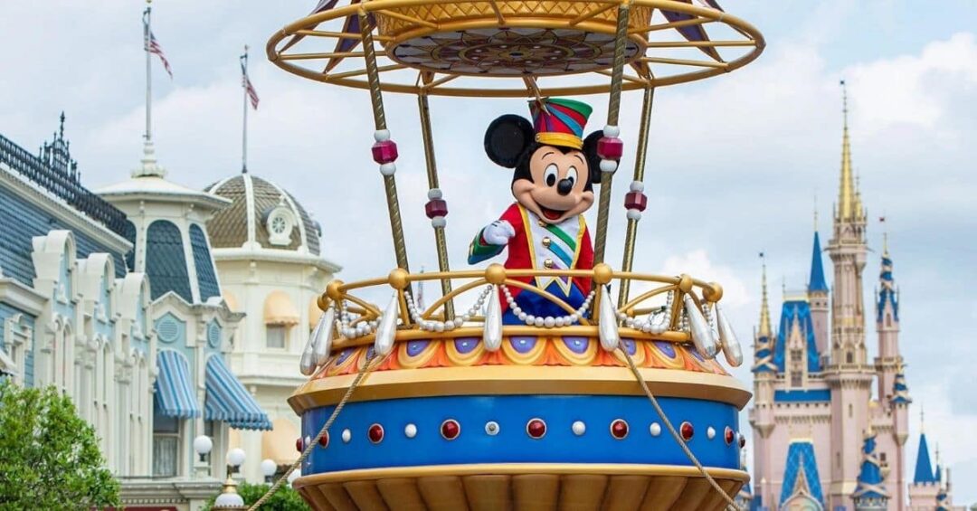 Disney's Magic Kingdom Parade Tips Disney Insider Tips